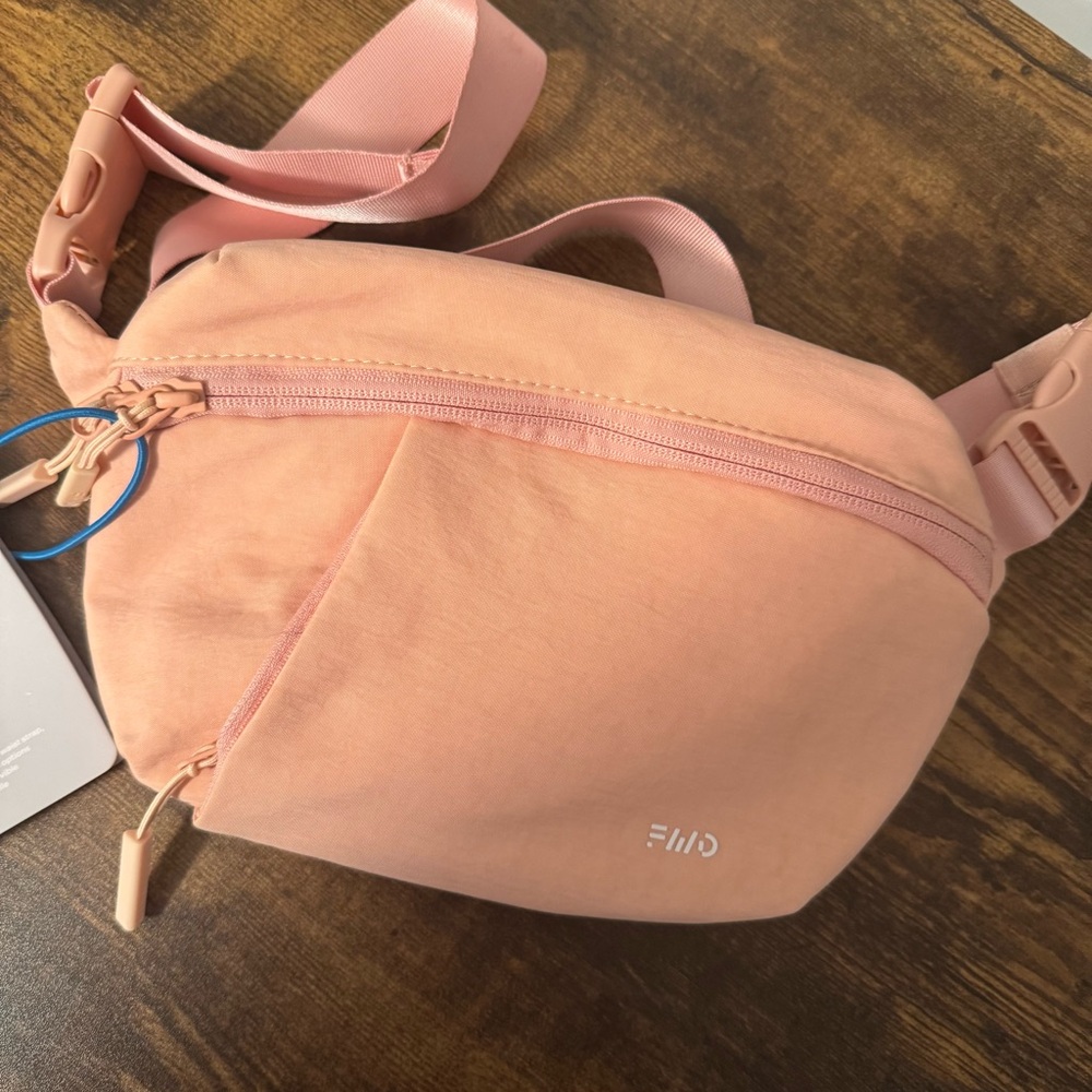 FWD Women's Hip Pack NWT Dusty Pink